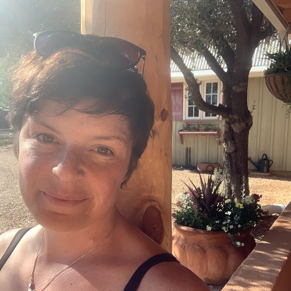 Meet your Posher, Whitney - Picture 5 of 8